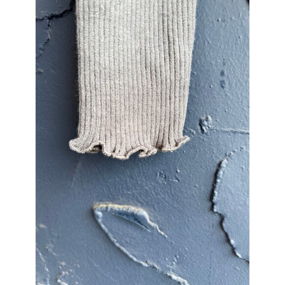 ruffled shirt - Picture 4 of 6